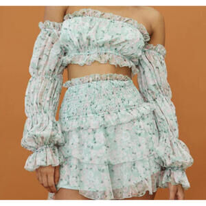 ONE AND ONLY mint green floral long sleeve crop top